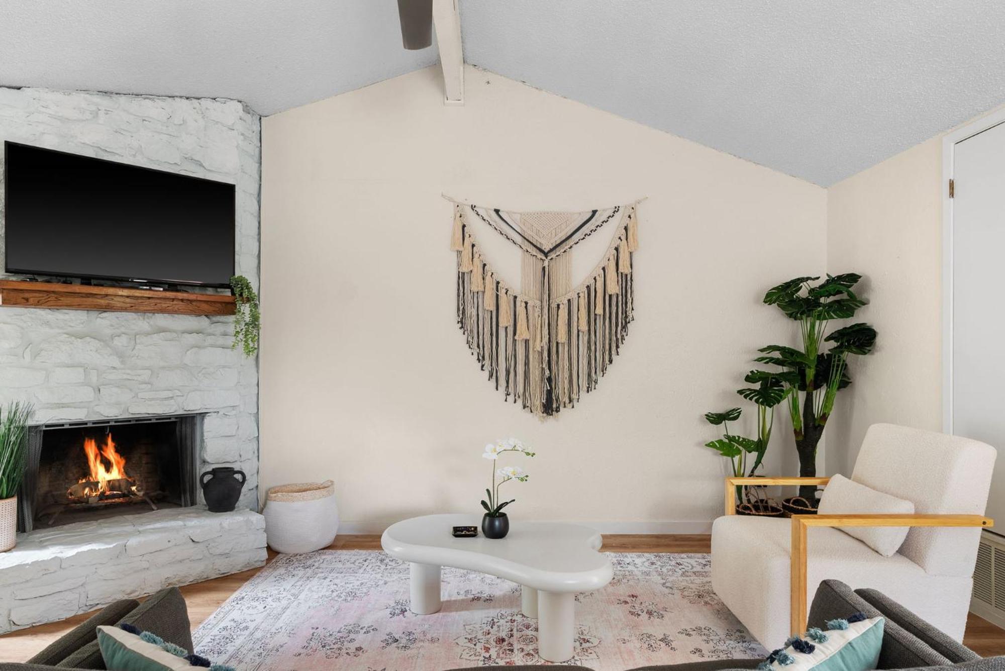 Mai's Home at Zilker, Barton Spring and Downtown Sleep 14 Austin Bagian luar foto